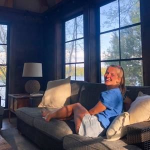 Meet your Posher, Nikki